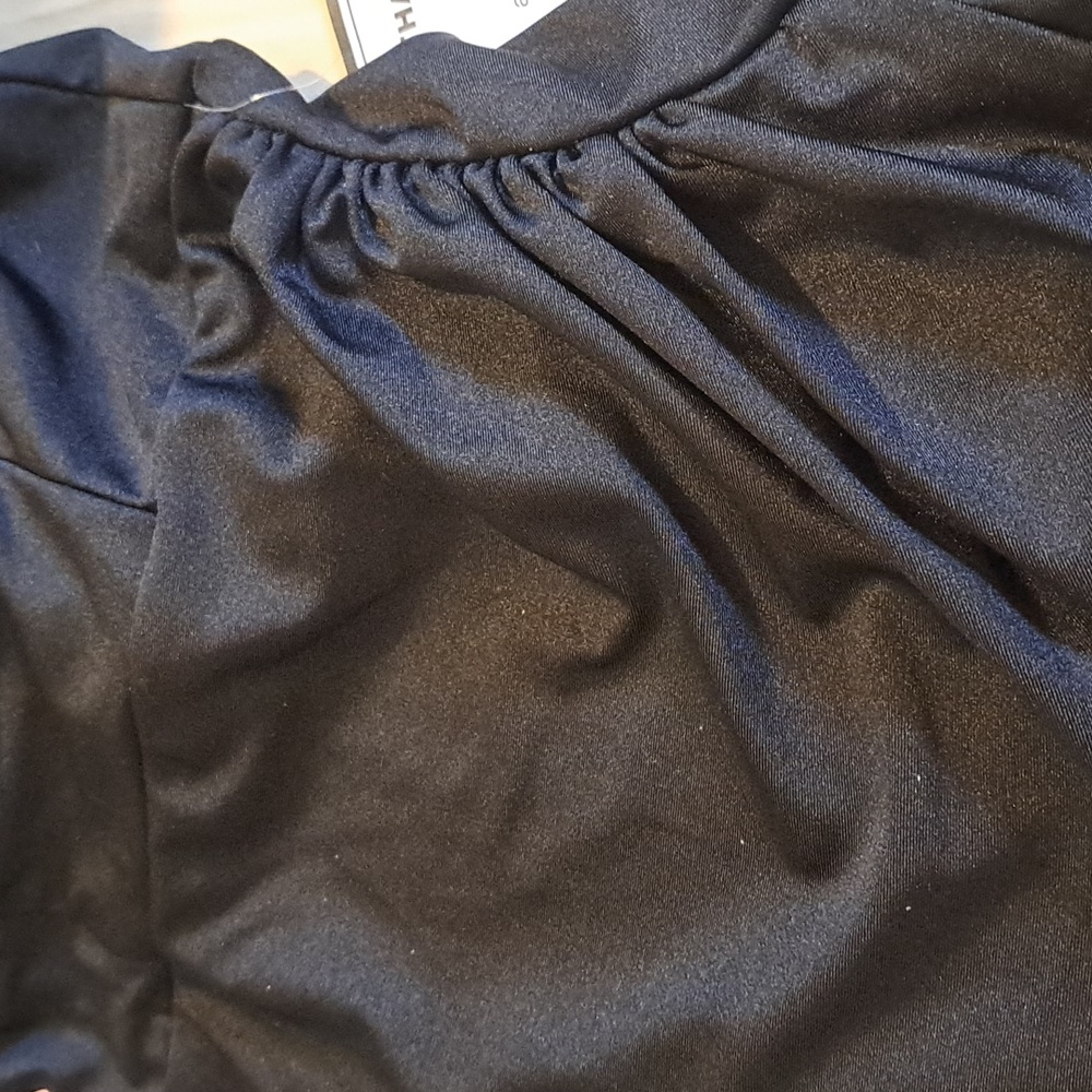 B Darlin Juniors' Ruffled Black Off-The-Shoulder Bodycon Dress 3/4 - Picture 6 of 8